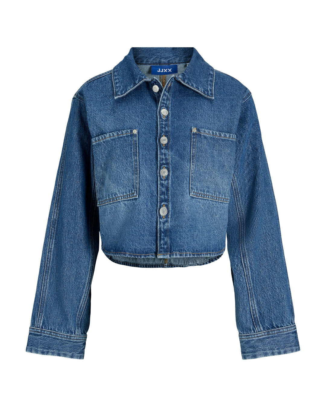 Produktfoto af en blå CANA skjorte i denim set forfra. Bagrund er hvid. Fra BySofieSønderby