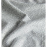 Produktfoto som viser stoffets detaljer af GIGI t-shirt, grå - fra BySofieSønderby