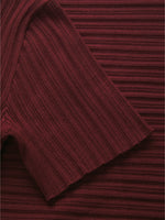 Detaljefoto af bordeaux Hadley bluse. På hvid baggrund. Fra BySofieSønderby