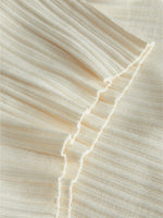 Detaljefoto af hvid Hadley bluse. På hvid baggrund. Fra BySofieSønderby