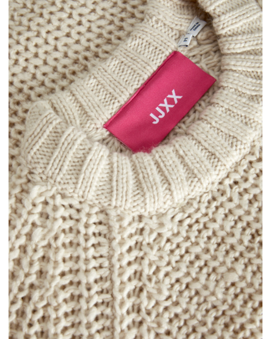 kelly-strik-beige