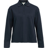 Produktfoto af en Millie bluse i navy med lange ærmer og polo look. Baggrund er hvid. Fra By Sofie Sønderby
