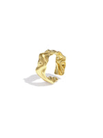 Produktbillede af Amora ring i guld. Fra BySofieSønderby