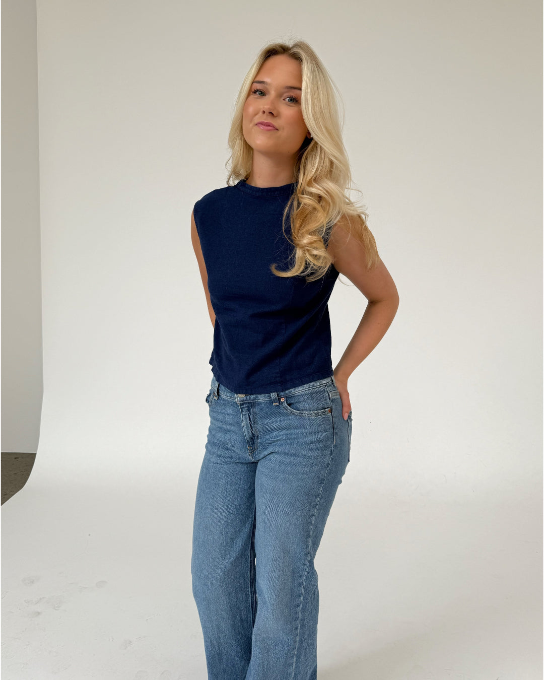 ANNIKA hør top navy