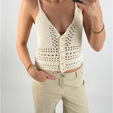 Modelbillede af creme farvet BARBARA cardigan. Set forfra. Fra BySofieSønderby