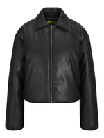 Produktbillede af sort CALA bomber jakke. Set forfra. Fra BySofieSønderby.