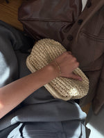 Produktbillede af beige Cecelia clutch. Fra BySofieSønderby