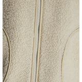 Detaljebillede af beige DAWN vest. Fra BySofieSønderby.
