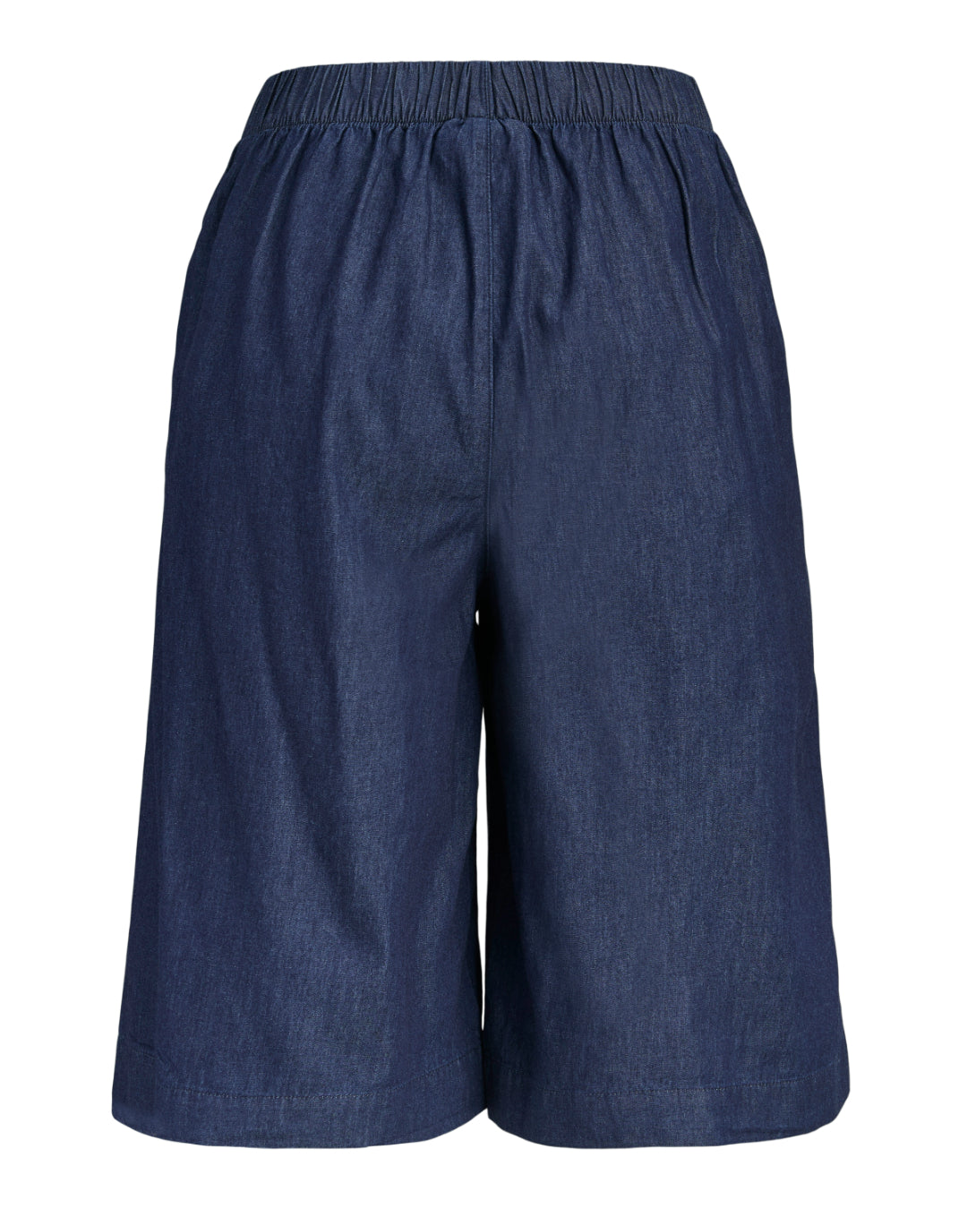 Produktbillede af blå DEBBY shorts. Set bagfra. Fra BySofieSønderby