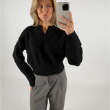 DELILAH polo strik sort