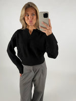 DELILAH polo strik sort