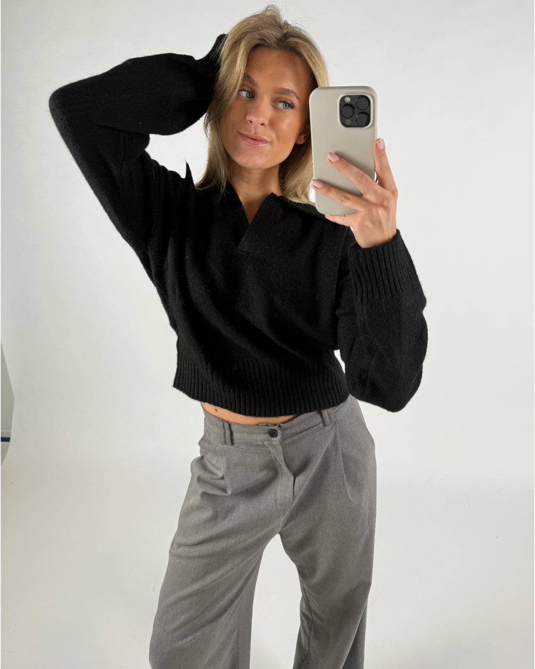 DELILAH polo strik sort