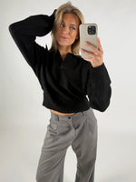 DELILAH polo strik sort