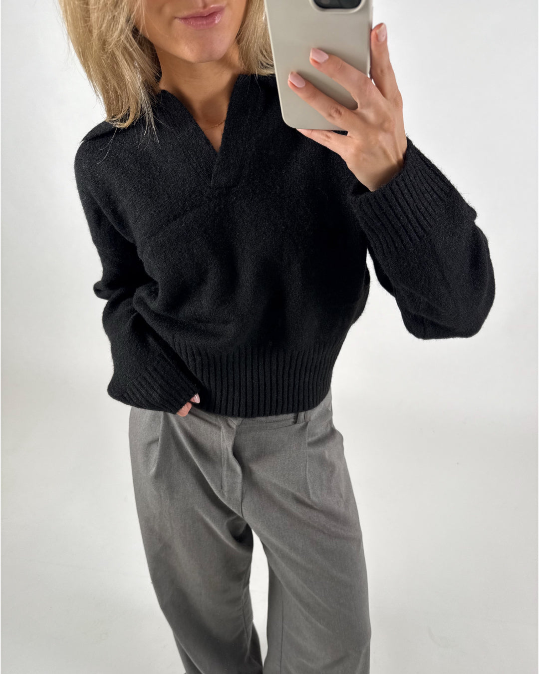 DELILAH polo strik sort