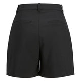 Produktbillede af sorte ELLIS shorts. Set bagfra. Fra BySofieSønderby