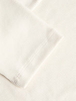 Detaljefoto af FIFI v-hals bluse 3/4 ærme, creme. Fra BySofieSønderby