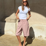 Modelbillede af lyserøde HARLEE shorts. Set forfra. Fra BySofieSønderby