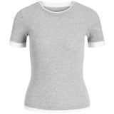 Produktfoto af en Henna t-shirt i lysgrå med hvid kant. Baggrund er hvid. Fra BySofieSønderby