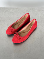 Produktbillede af rød JOELLE balleriner. Fra BySofieSønderby