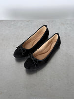 Produktbillede af sorte JOELLE balleriner. Fra BySofieSønderby