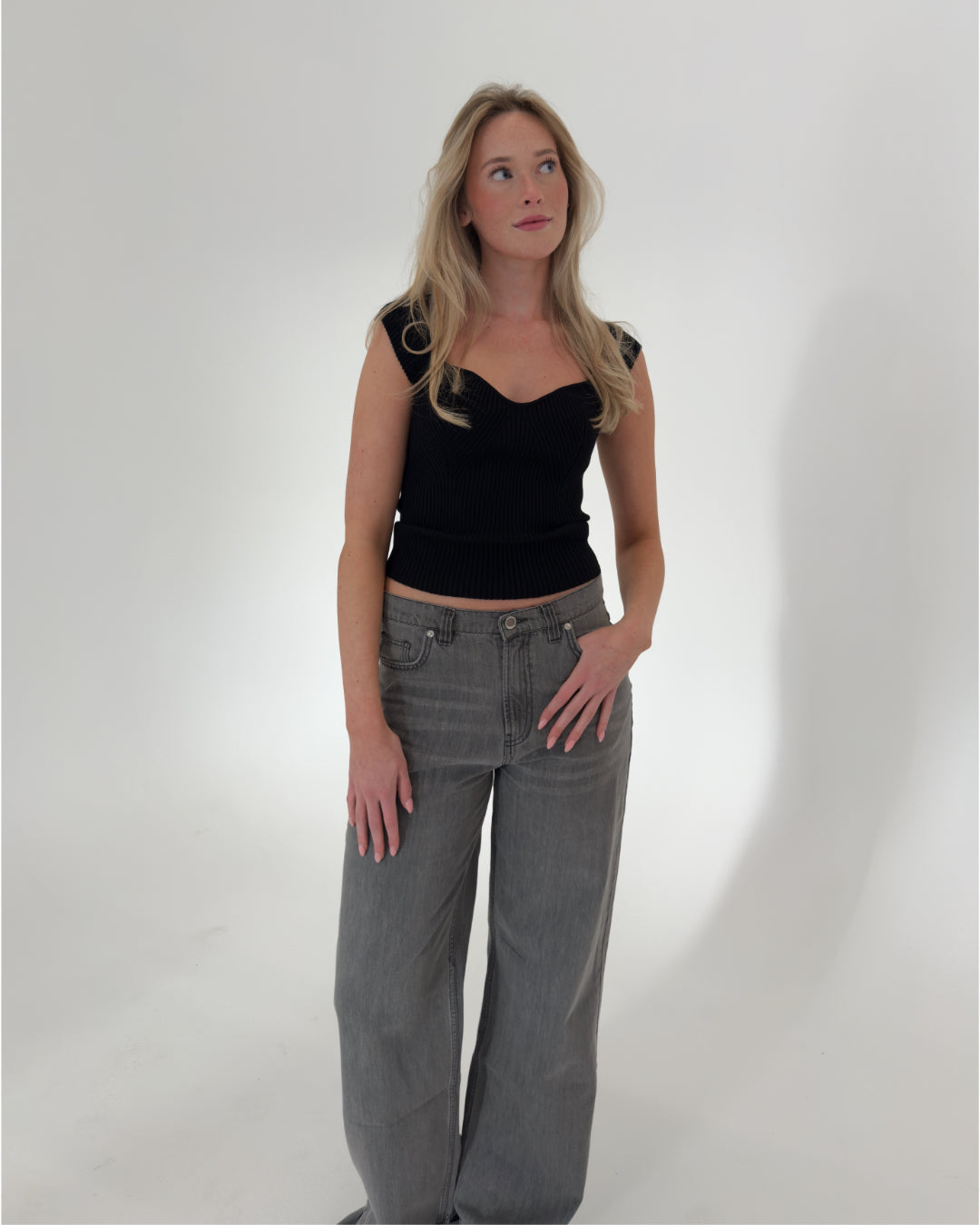 LAINEY top sort