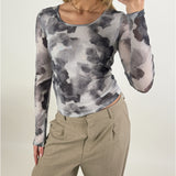 Stemningsbillede af pige der bærer en sort MALLE.  Fra BySofieSønderby