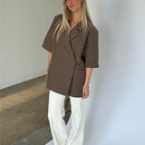 MINNIE oversized kortærmet blazer, brun