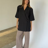MINNIE oversized kortærmet blazer, sort