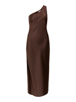 Produktbillede af brun NAT oneshoulder kjole. Set forfra. Fra BySofieSønderby