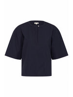Produktfoto af OLEANE bluse, navy på hvid baggrund - fra BySofieSønderby