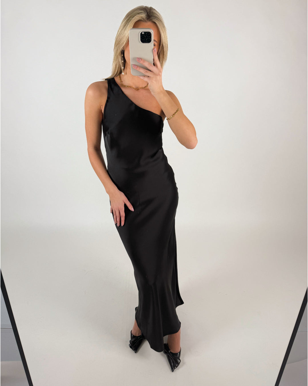 SATEEN kjole sort