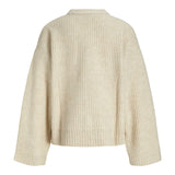 Produktbillede af cremefarvet SIGGA striktrøje. Set bagfra. Fra BySofieSønderby.