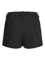 Produktbillede af sorte SILJA shorts. Set bagfra. Fra BySofieSønderby