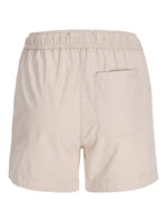 Produktbillede af beige farvede SKY shorts. Set bagfra. Fra BySofieSønderby