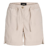 Produktbillede af beige farvede SKY shorts. Set forfra. Fra BySofieSønderby