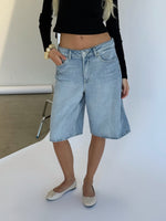 Modelbillede af blå TOKYO jorts. Set forfra. Fra BySofieSønderby