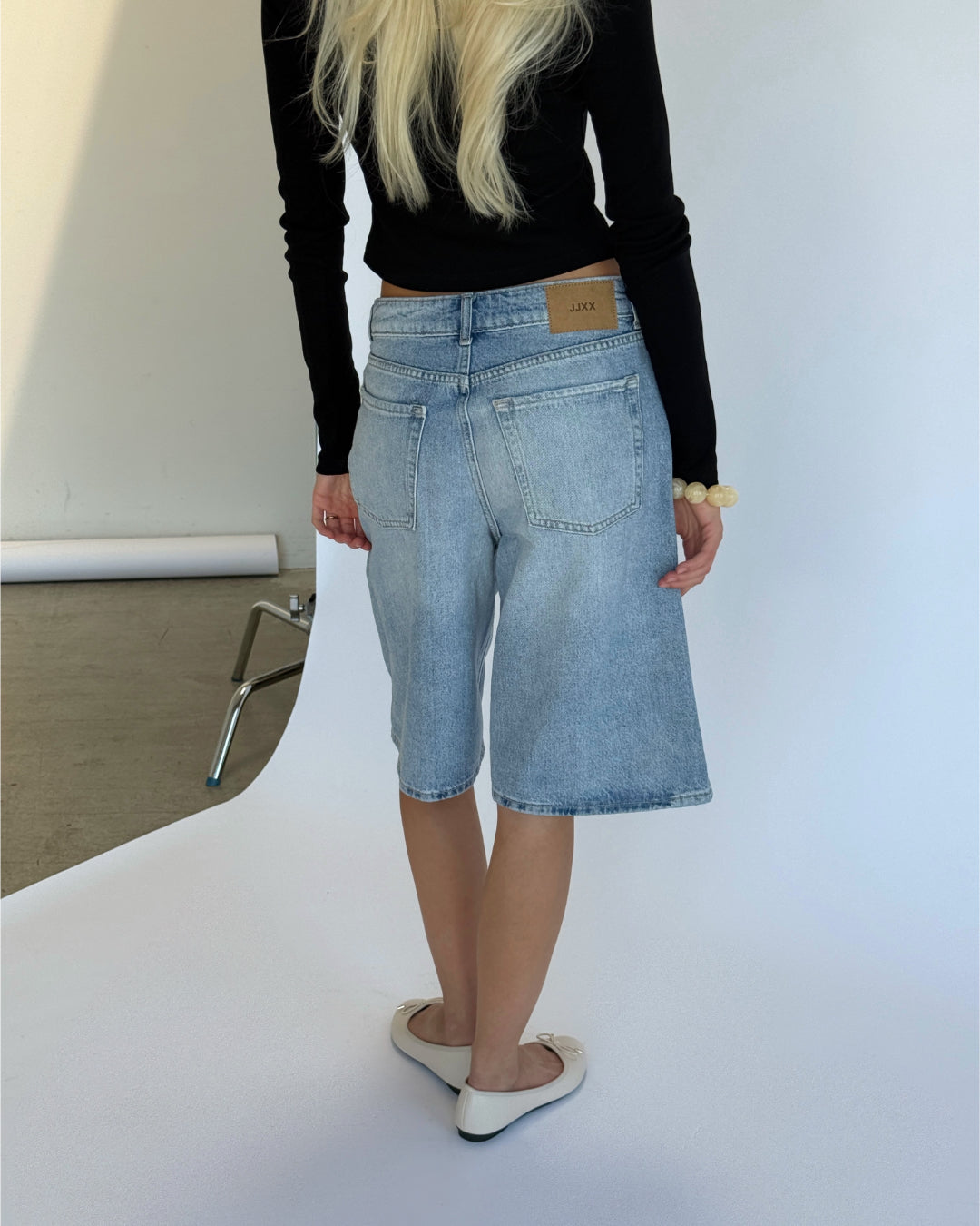 Modelbillede af blå TOKYO jorts. Set bagfra. Fra BySofieSønderby
